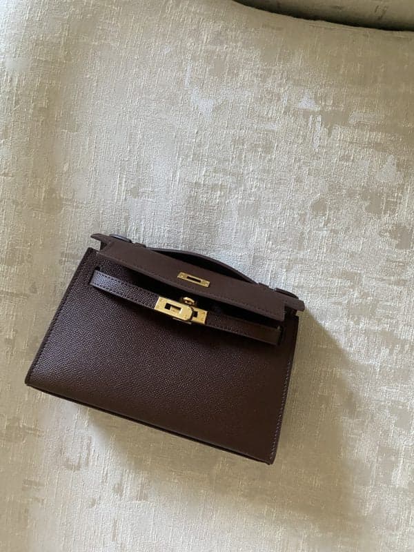 Kelly Cut Clutch - Burgundy