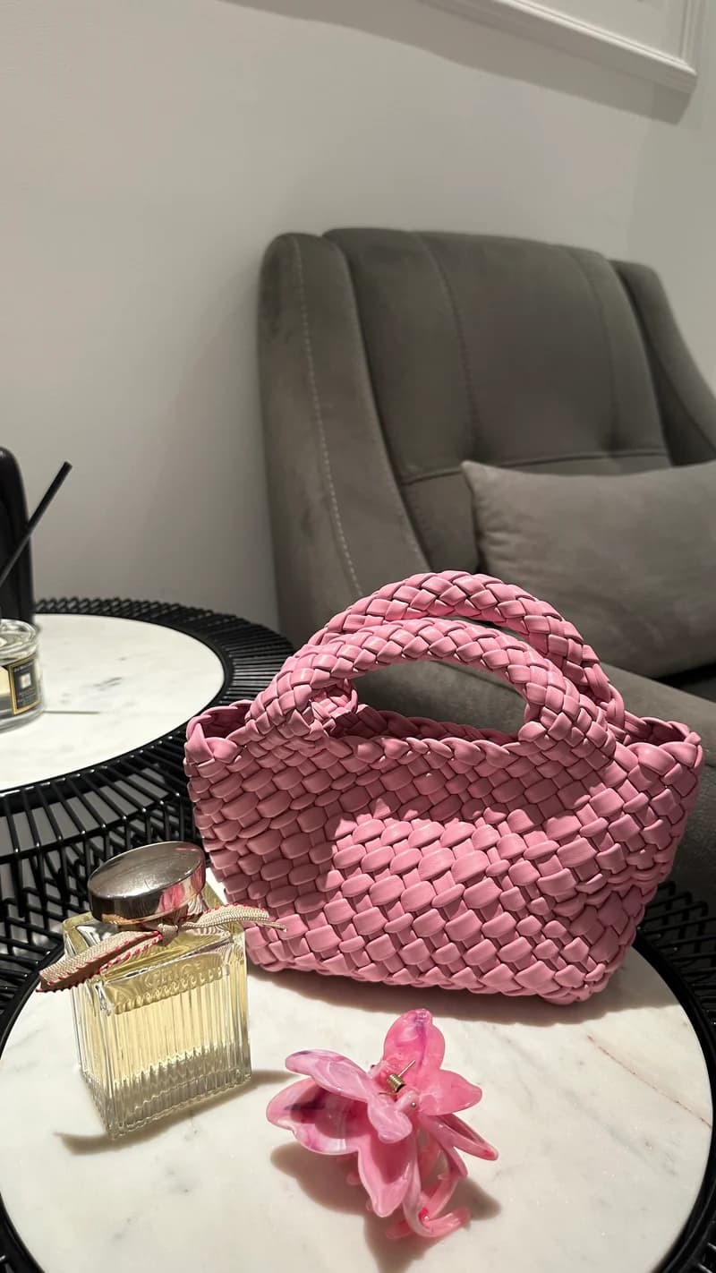 0 1 Pink Woven Bag
